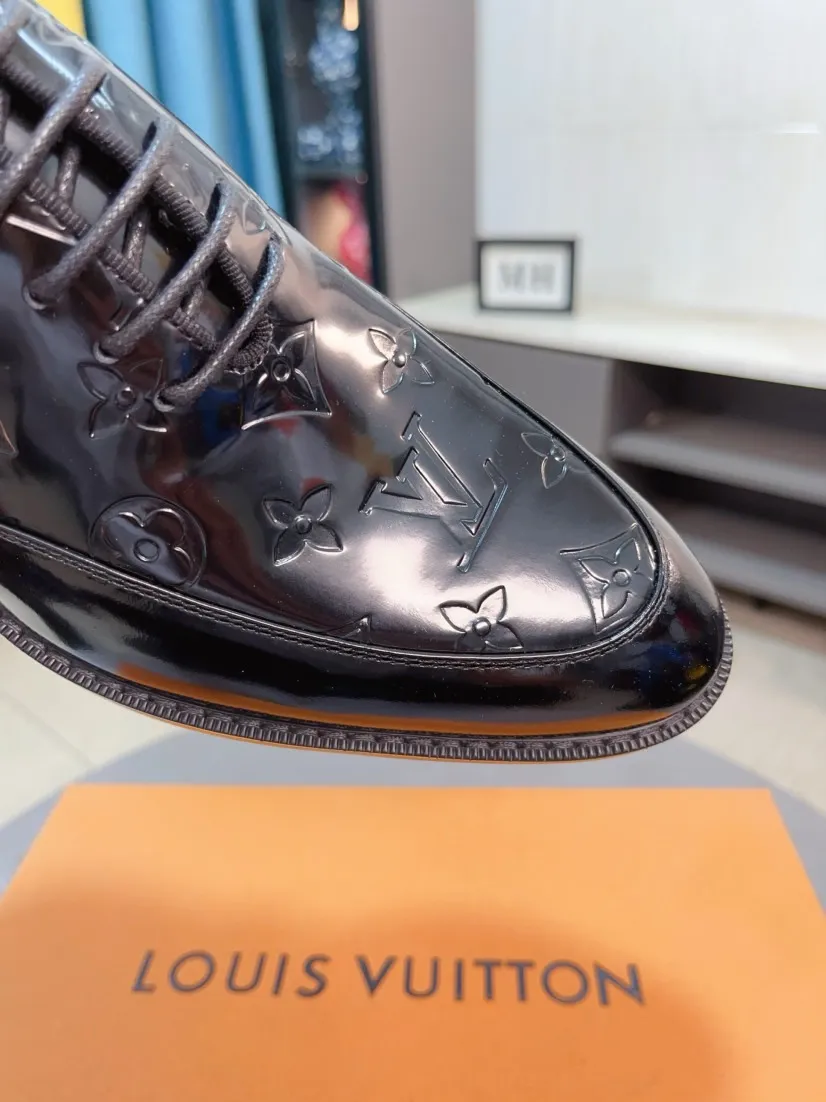 Men's shoes 💰540🌹🌹 [LV] Louis Vuitton's popular casual leather shoes 🎖Fashionable and elegant 🎖🎖Material: Original imported cowhide open edge beads, washed cowhide leather lining, original molded rubber outsole, high-end and classy, ​​elegant quality, instantly transforming into a handsome man ❤❤Standard\nNumber of sizes: 39-44, 38 45 46 customized